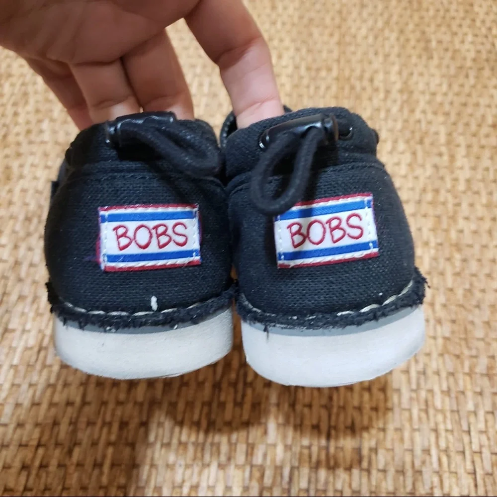 Bobs Skechers Black Canvas Size 7